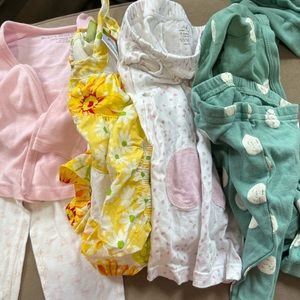 Bundle 3-6 months baby clothes. 8 pieces.